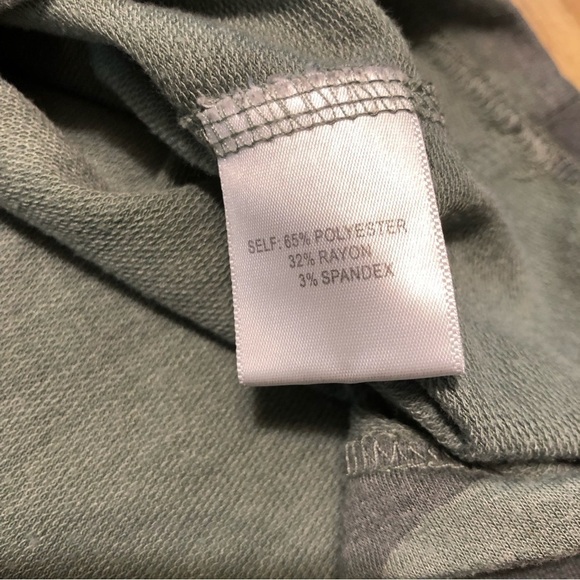 JANE and Delancey Anthropologie Green Camo Pullover Hoodie Womens Size Small - Picture 7 of 8
